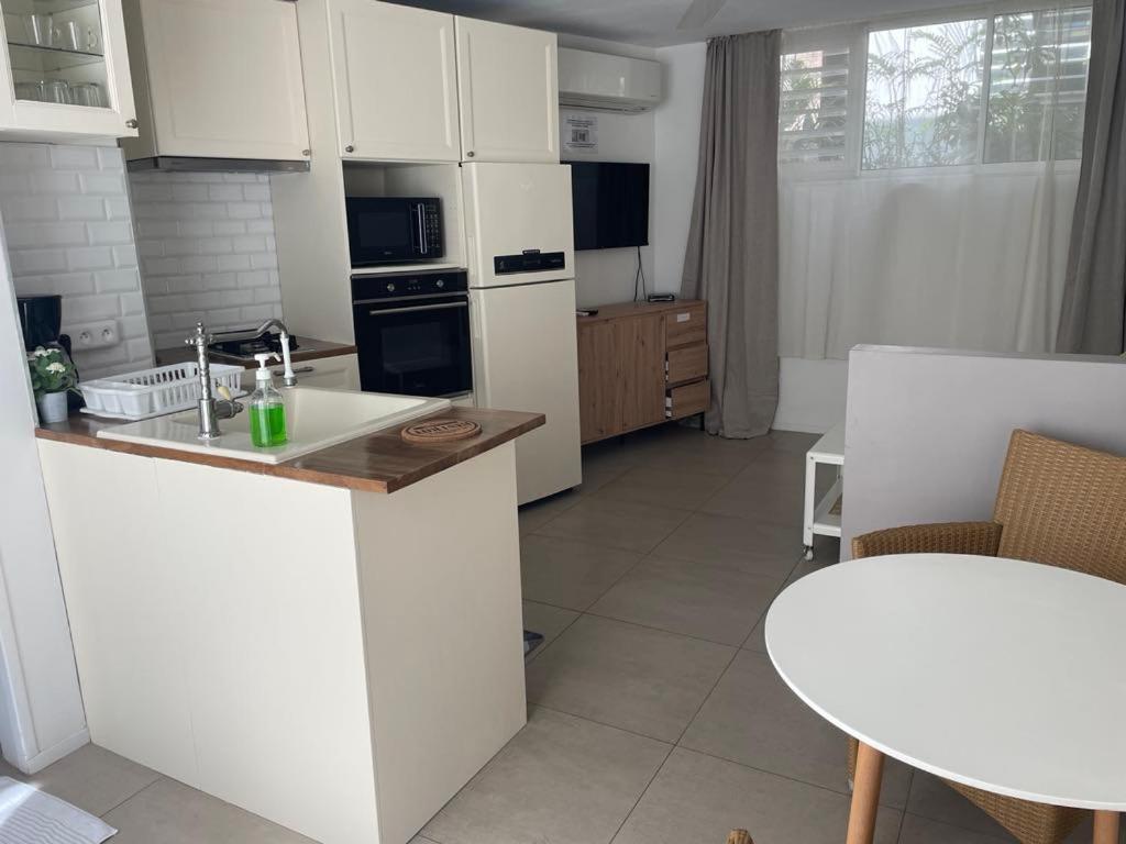 Studio Confort Avec Piscine Et Vue Tahiti Punaauia Buitenkant foto